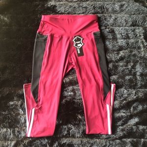 Fuyukai Women's Berry and Black Leggings